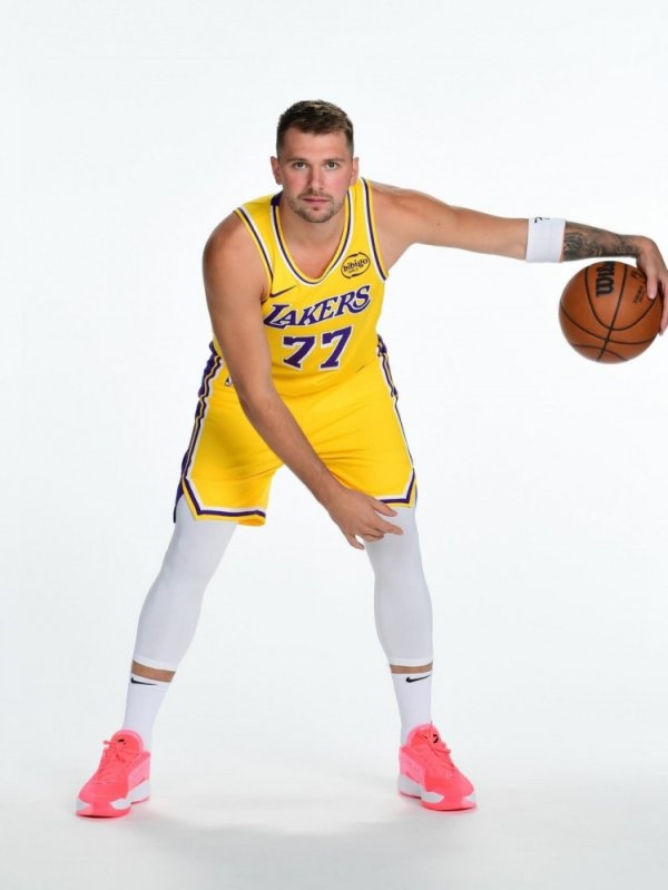 Một chương mới ở Los Angeles! 