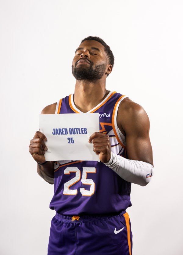 Ghi được 35 điểm, 7 rebound và